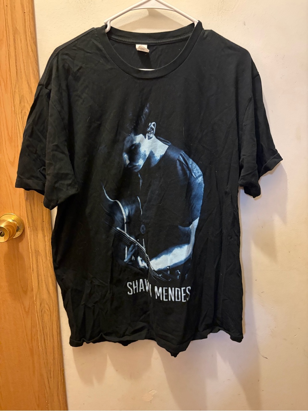 (XL) Shawn Mendes shirt